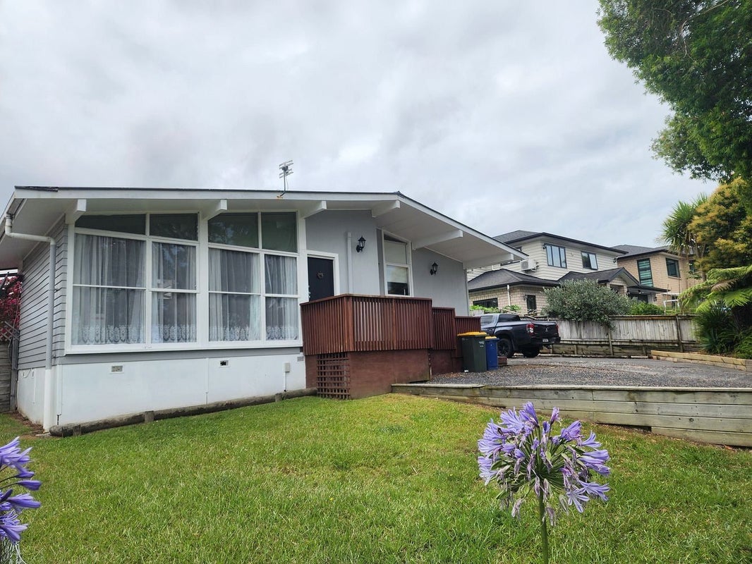 3 Gregg Place, Sunnyvale, Auckland - Carousel 16
