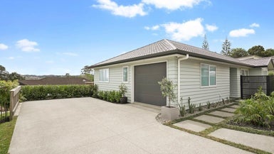 11 Weka Close, Red Beach, Red Beach - Carousel 1