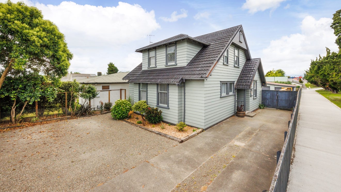 113 Shamrock Street, Takaro, Palmerston North - Carousel 1