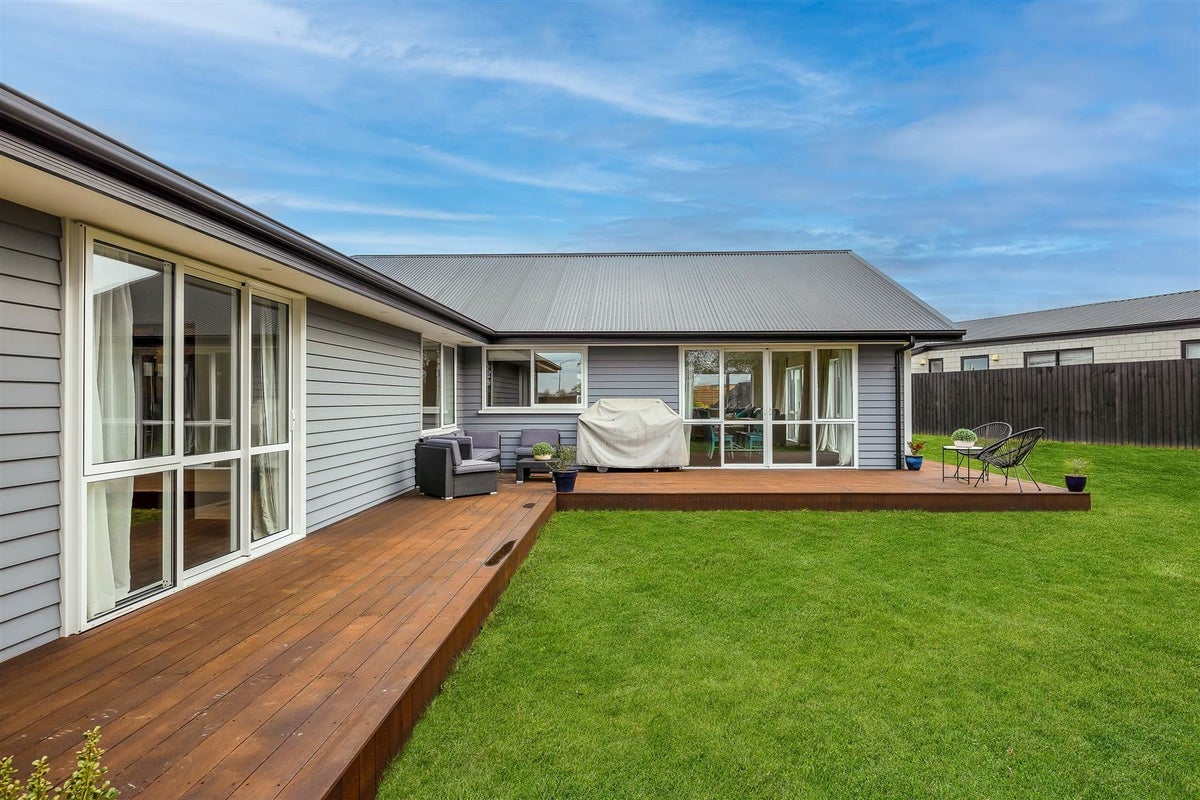2 Romanee Lane, Wigram, Christchurch - Carousel 18