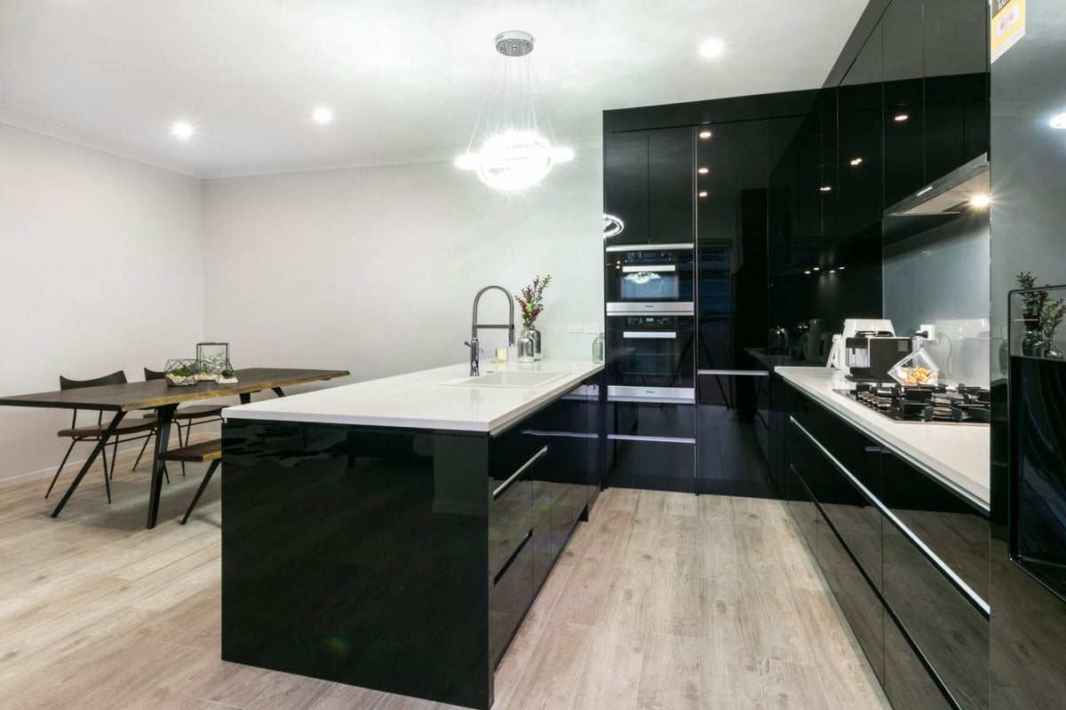 17 Shibata Rise, Ranui, Auckland - Carousel 14