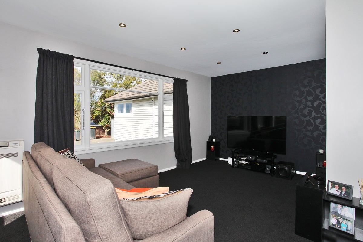 23 Grimseys Road, Redwood, Christchurch - Carousel 2