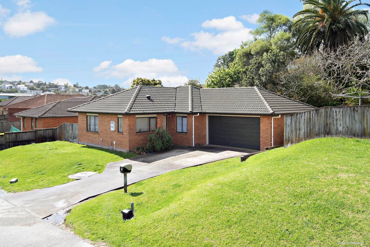 36 Cartmel Avenue, Massey, Auckland - Carousel 1