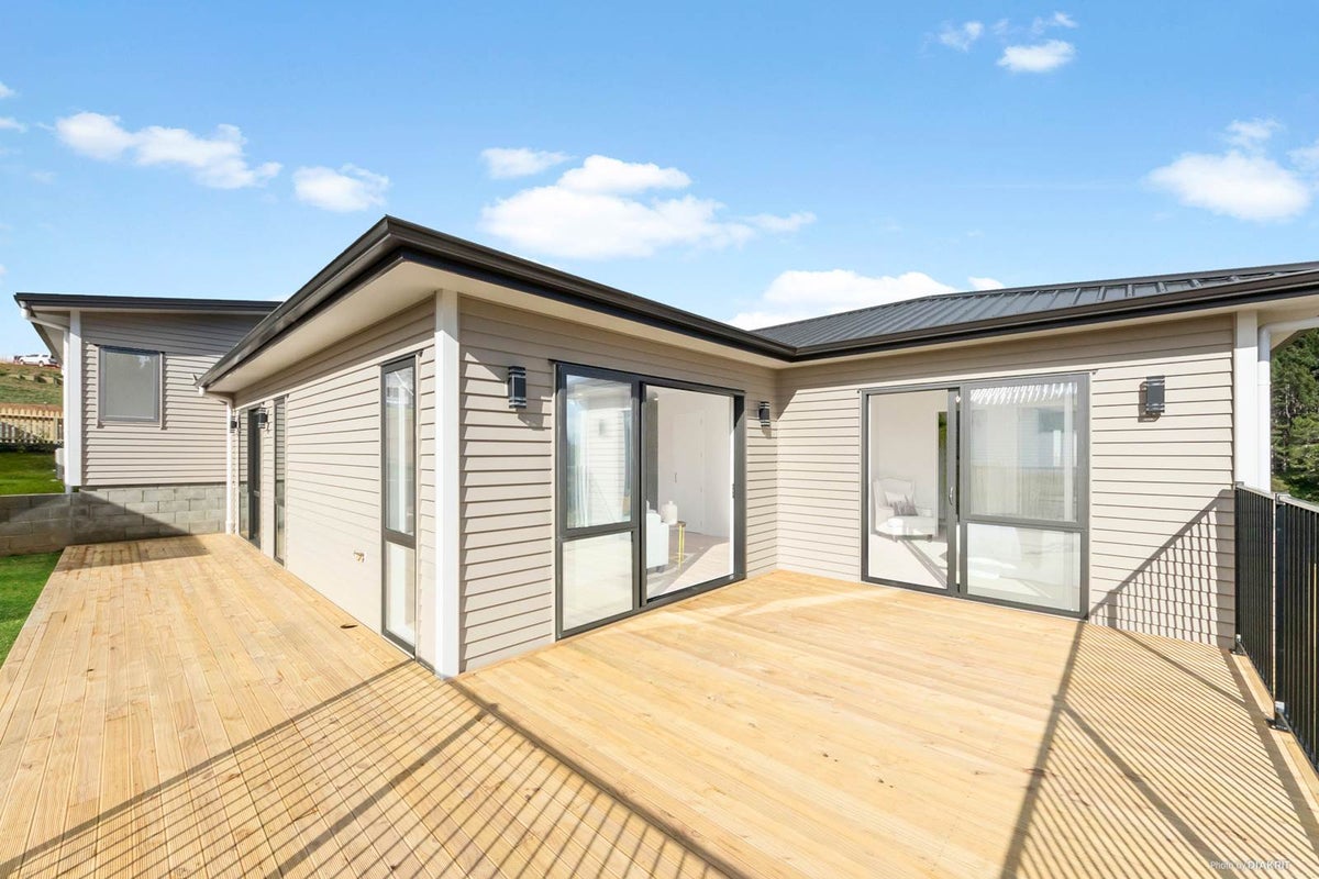 5 Arthur Wright Place, Maraetai, Auckland - Carousel 2