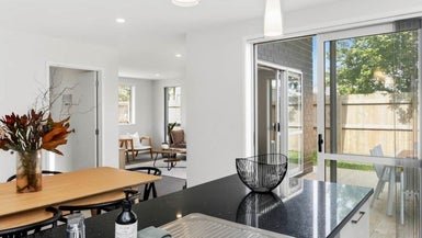 32C Daventry Street, Waterview, Auckland - Carousel 1