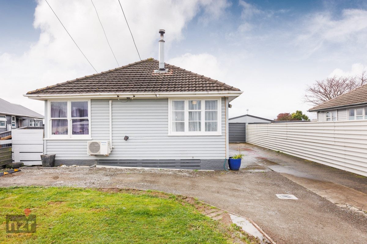 1284 Rangitikei Line, Newbury, Palmerston North - Carousel 17
