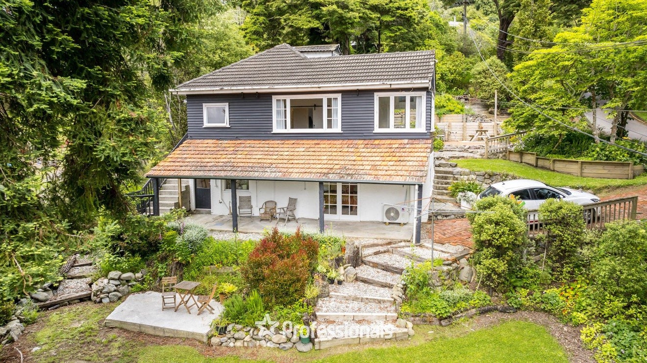 43 Wyndham Road, Pinehaven, Upper Hutt - Carousel 1