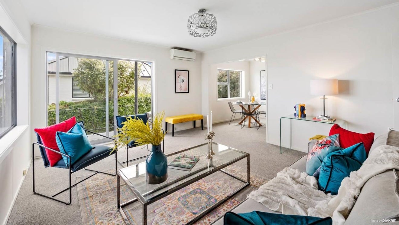 4/15 Wairiki Road, Mount Eden, Auckland - Carousel 1