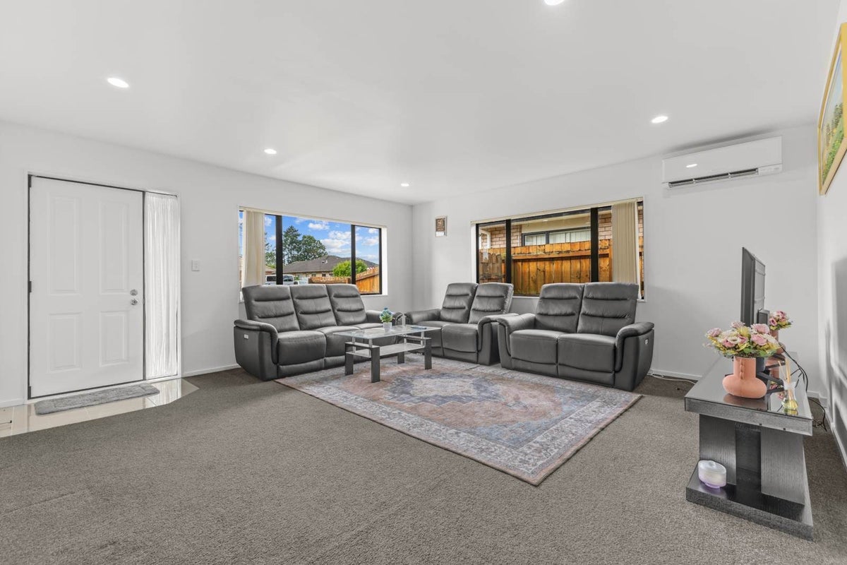 18 Maadi Place, Papakura, Papakura - Carousel 2