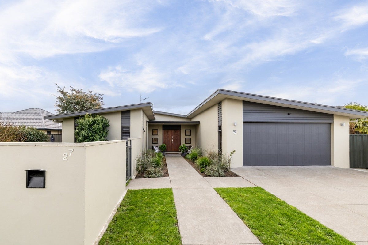 27 Pinotage Drive, Greenmeadows, Napier, Hawke's Bay - Carousel 1