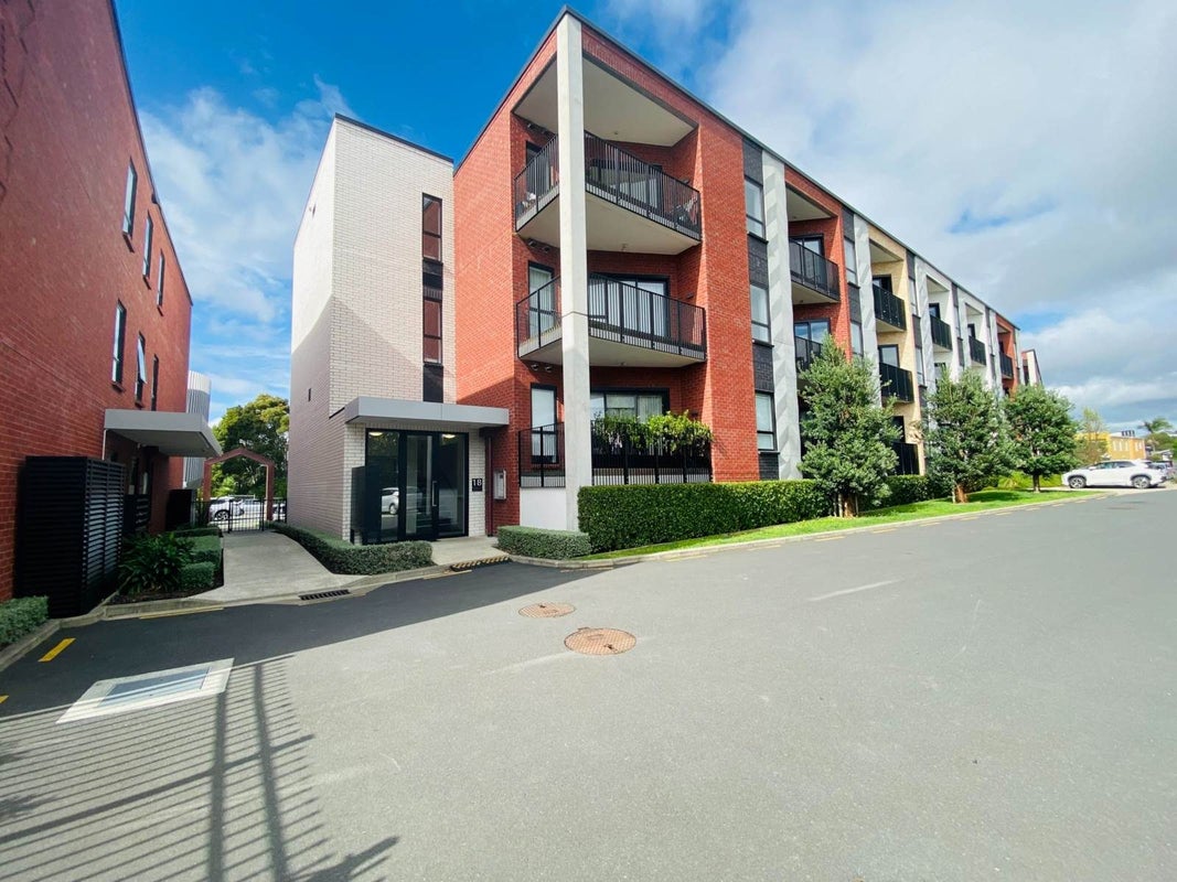 205/1B Oakley Avenue, Waterview, Auckland - Carousel 1