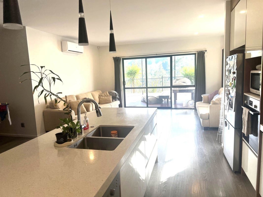 44 Jeroboam Loop, Kumeu - Carousel 2