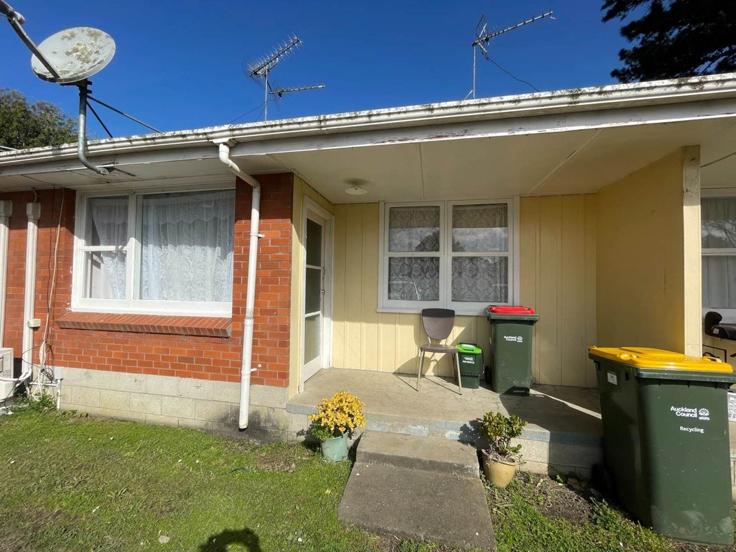 6 Jack Browne Place, Otahuhu, Auckland - Carousel 1