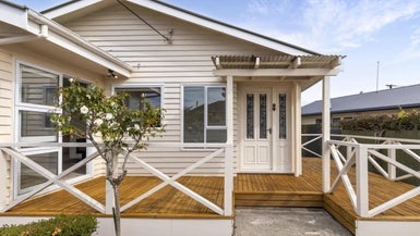 4C Weld Street, Blenheim - Carousel 1
