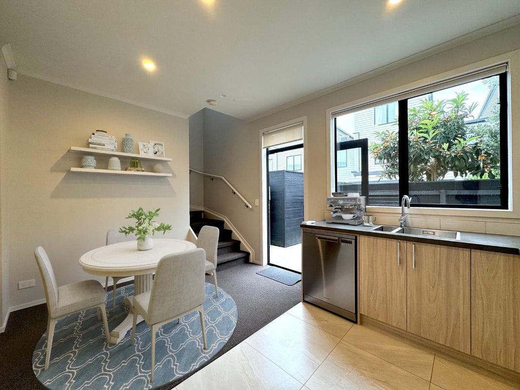 8 Uku Lane, Hobsonville, Auckland - Carousel 2