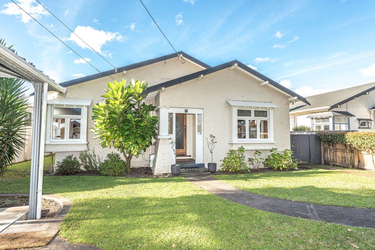 15 Te Mawae Street, Whanganui East, Whanganui - Carousel 1