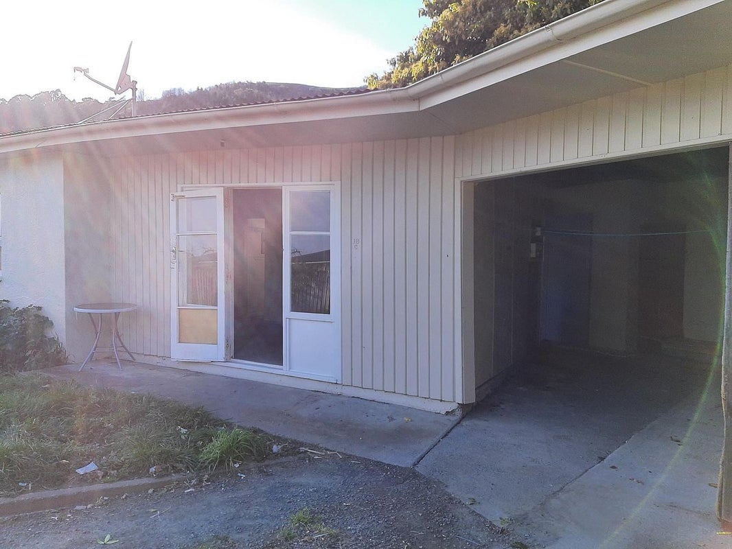 18 North Road, The Wood, Nelson - Carousel 1