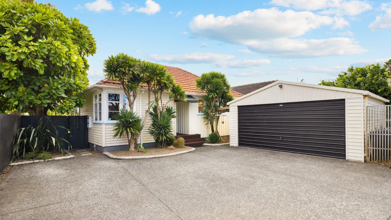 33B Orchard Street, Avondale, Auckland - Carousel 1