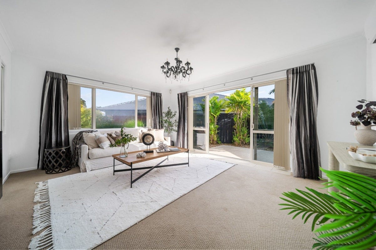 657 Gloucester Road, Papamoa Beach, Papamoa - Carousel 1
