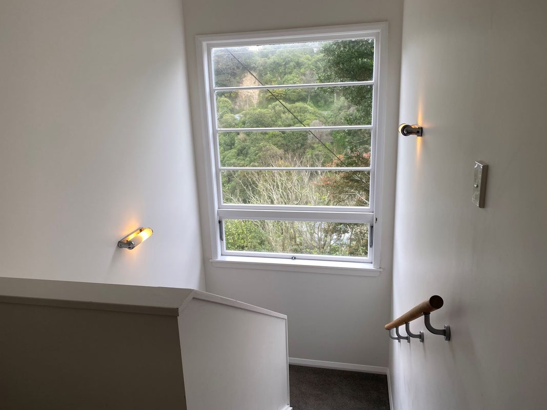 28 Curtis Street, Northland, Wellington - Carousel 2