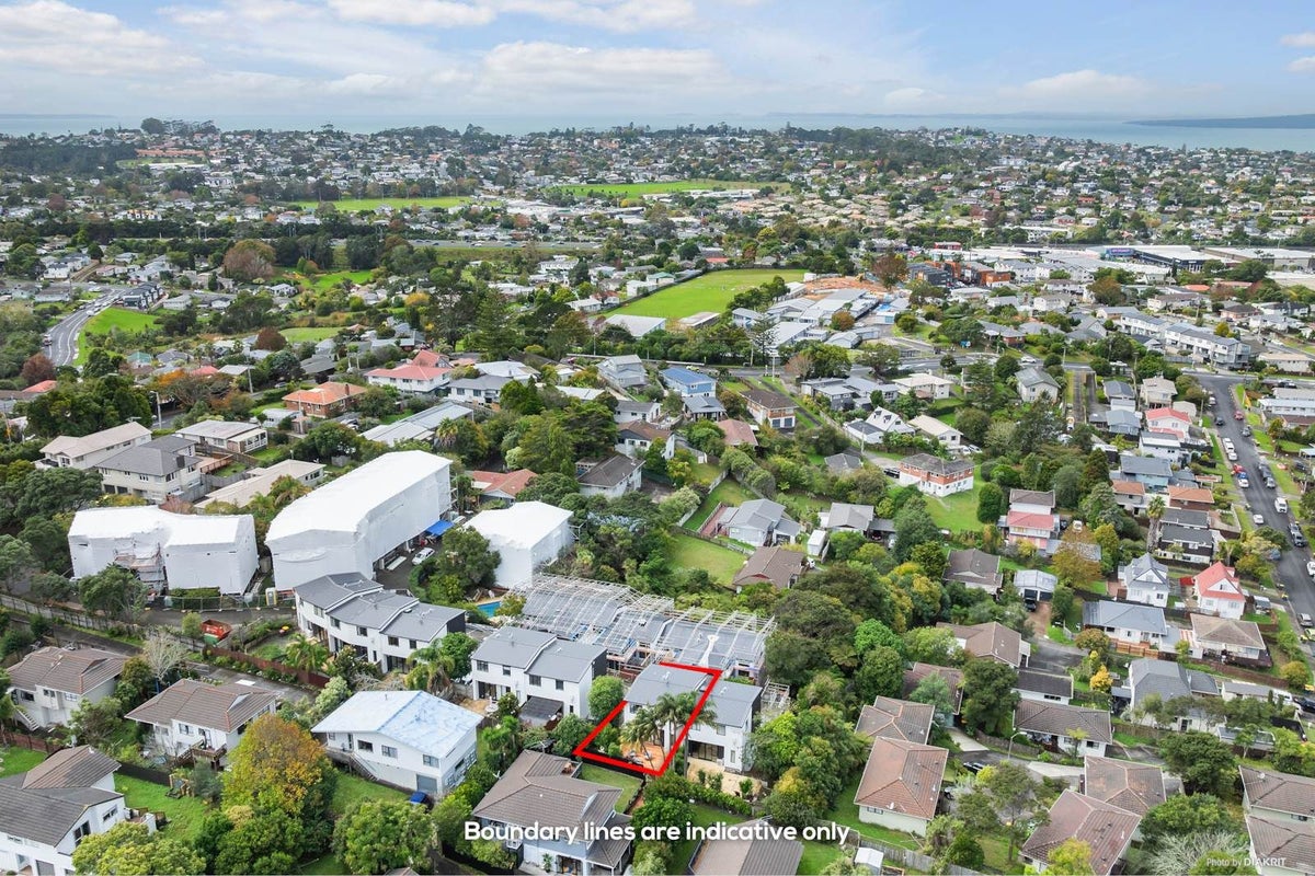 16/69 Target Road, Totara Vale, Auckland - Carousel 13