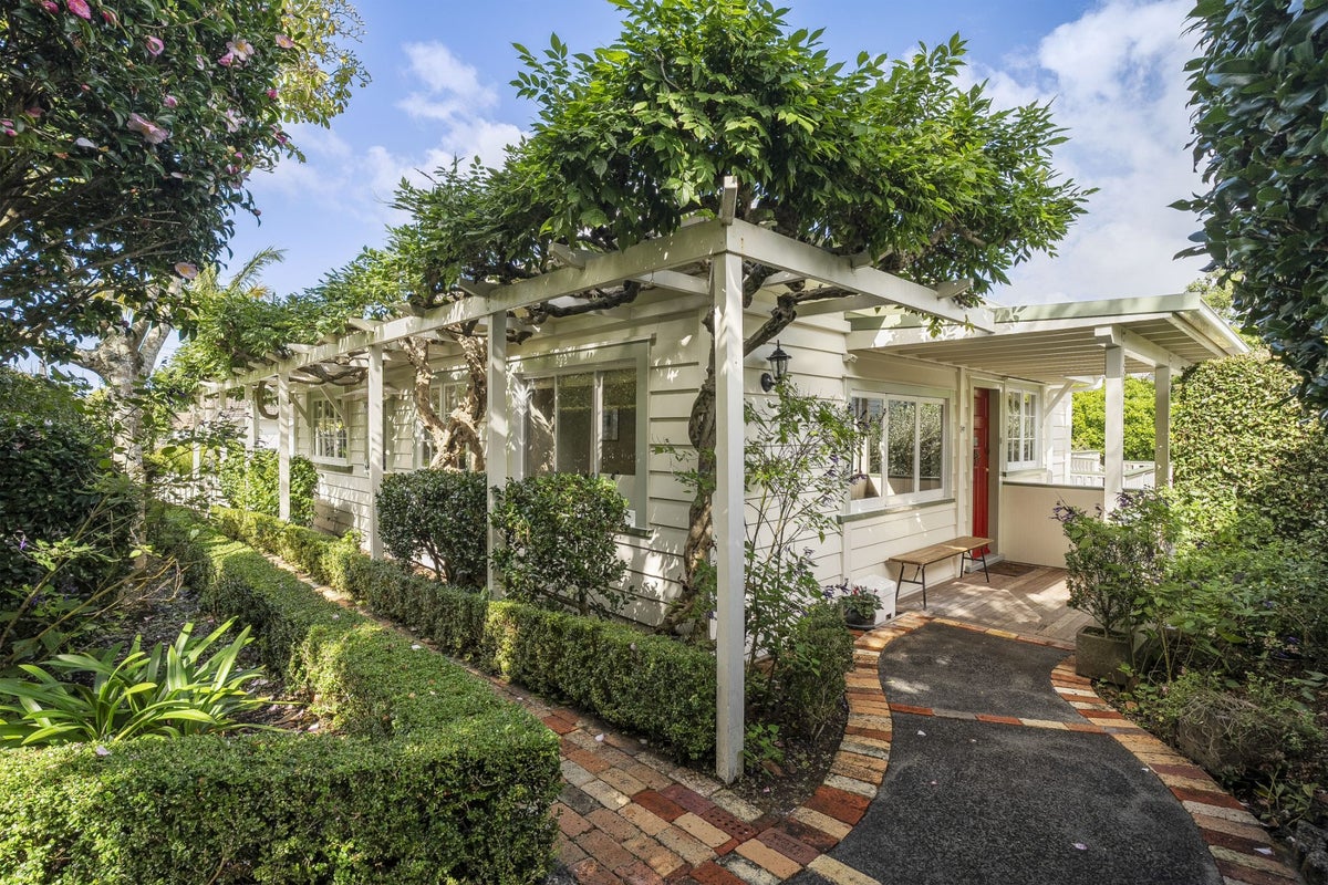 47 Pencarrow Avenue, Epsom, Auckland - Carousel 2