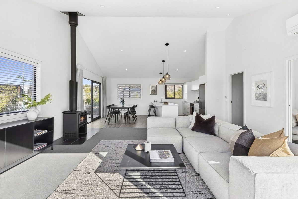 1 Sorrel Street, Albert Town, Wanaka - Carousel 2