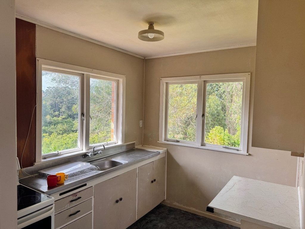 39B Anthony Crescent, Bader, Hamilton - Carousel 2