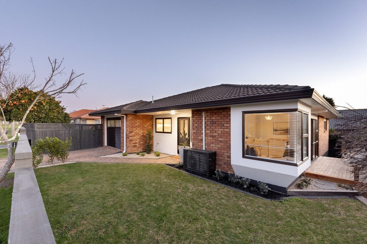 2/2 Heron Avenue, Matua, Tauranga - Carousel 1