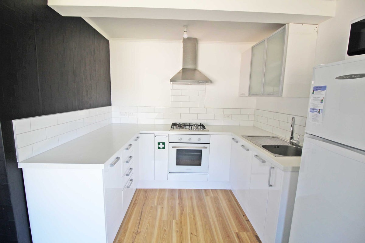 1/33 Anderson Road, Deanwell, Hamilton - Carousel 2