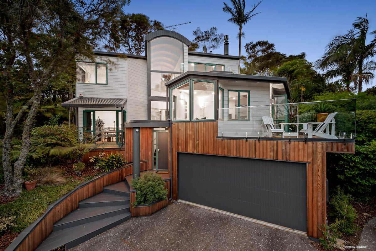 104 Takahe Road, Titirangi, Auckland - Carousel 2