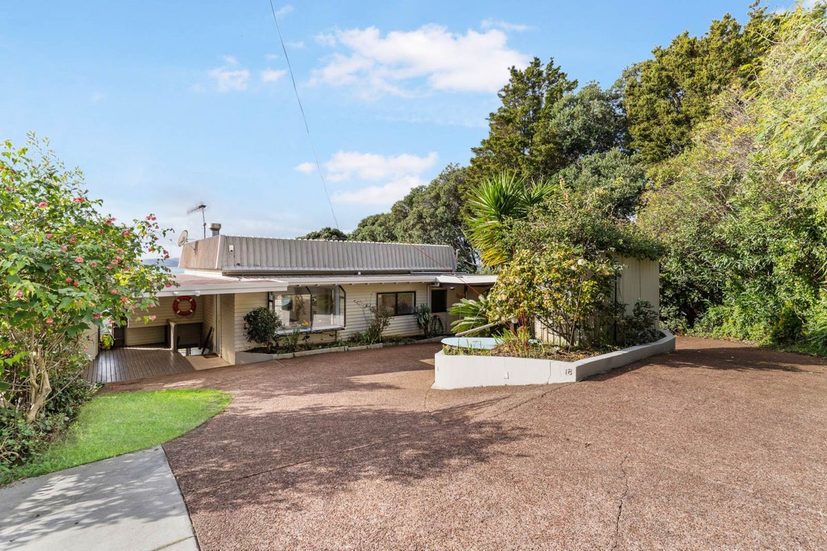 18 Carlton Crescent, Maraetai, Auckland - Carousel 32