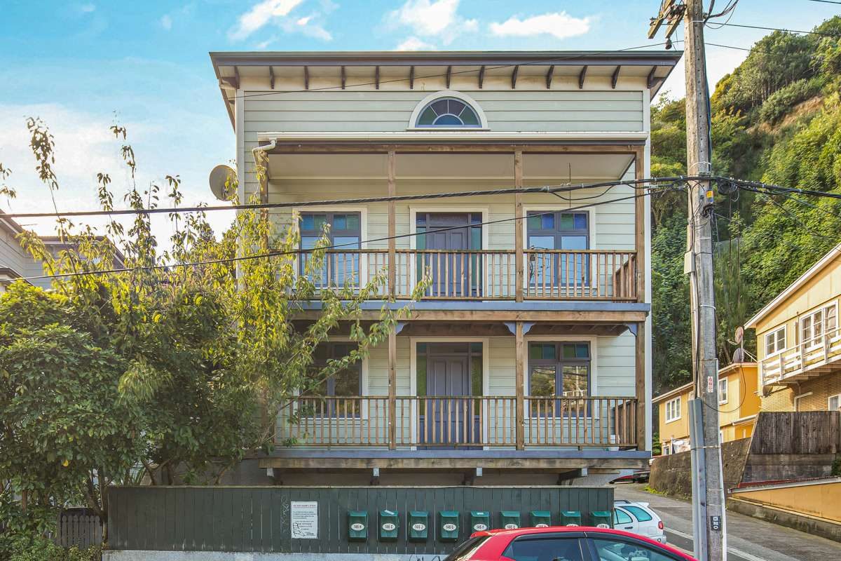 146A Aro Street, Aro Valley, Wellington - Carousel 1