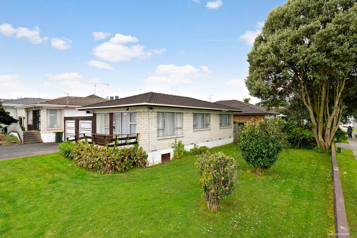 1/24 Alfriston Road, Manurewa East, Auckland - Carousel 2