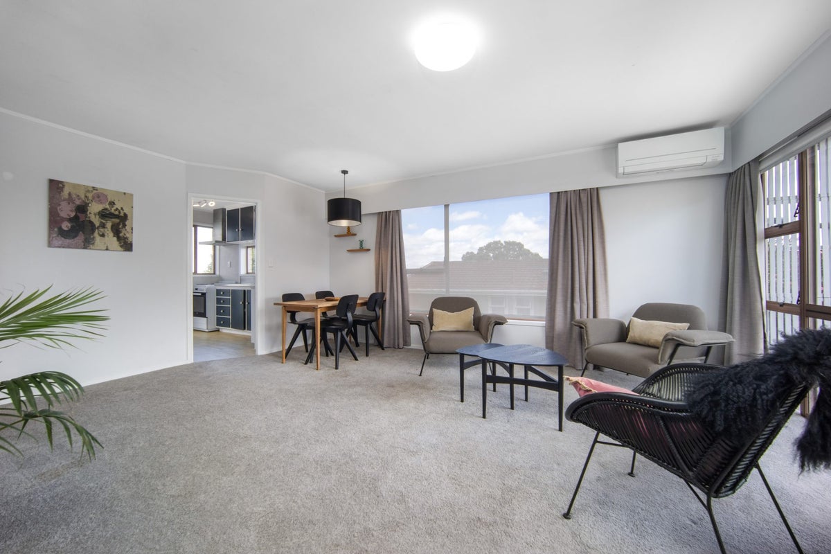 4/67A Roberton Road, Avondale, Auckland - Carousel 1