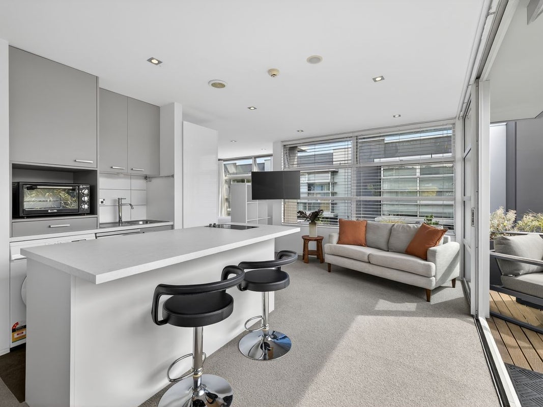 8/8A Settlers Crescent, Ferrymead, Christchurch - Carousel 2