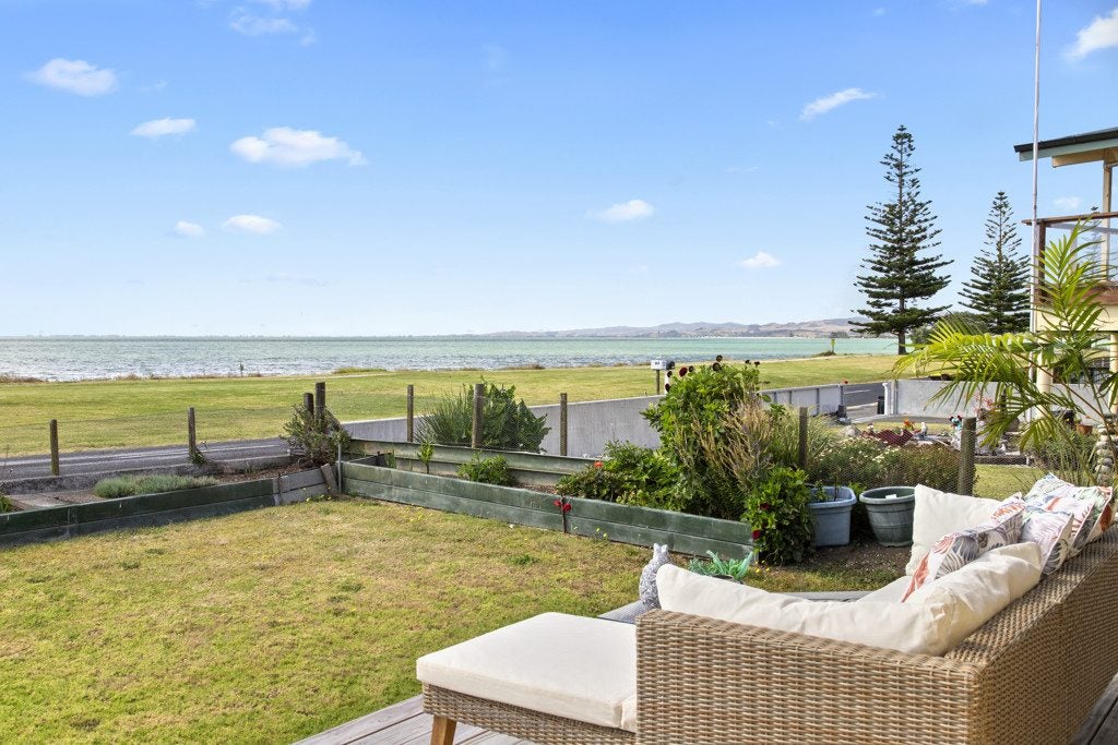 915 East Coast Road, Kaiaua, Pokeno - Carousel 2