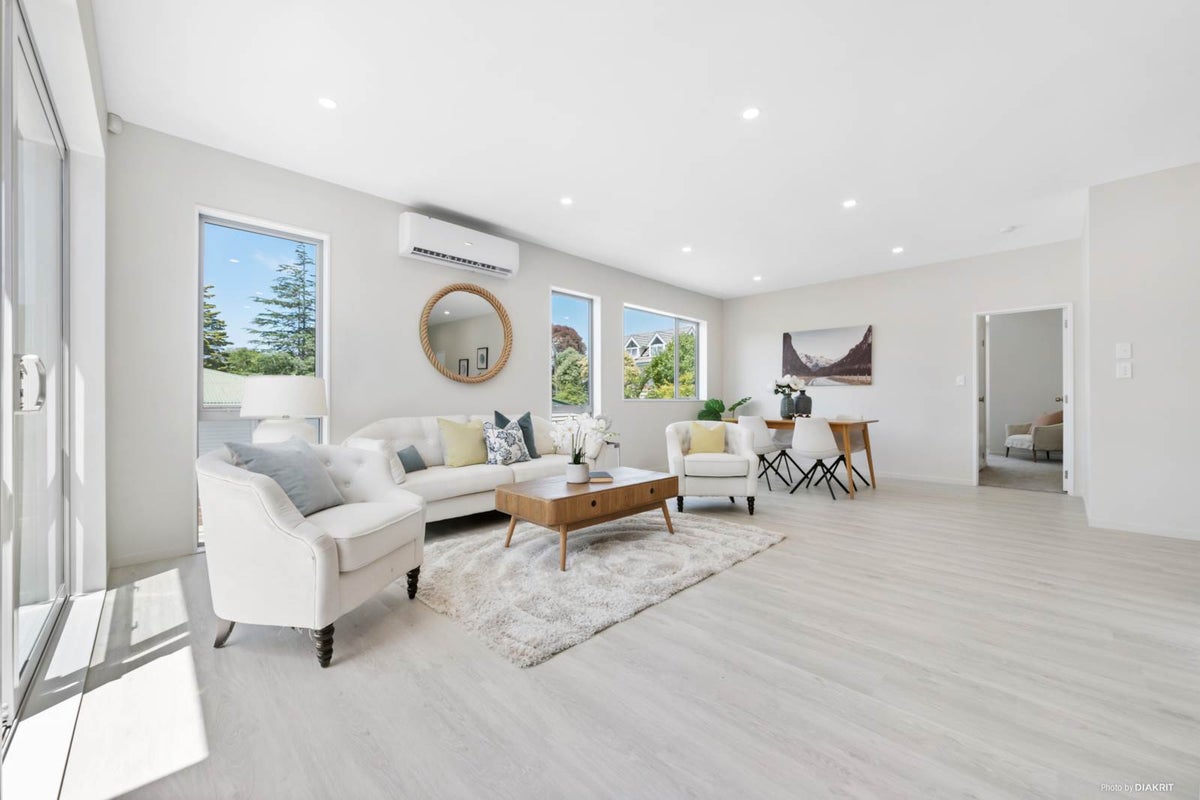 21A Hutchinson Avenue, New Lynn, Auckland - Carousel 2