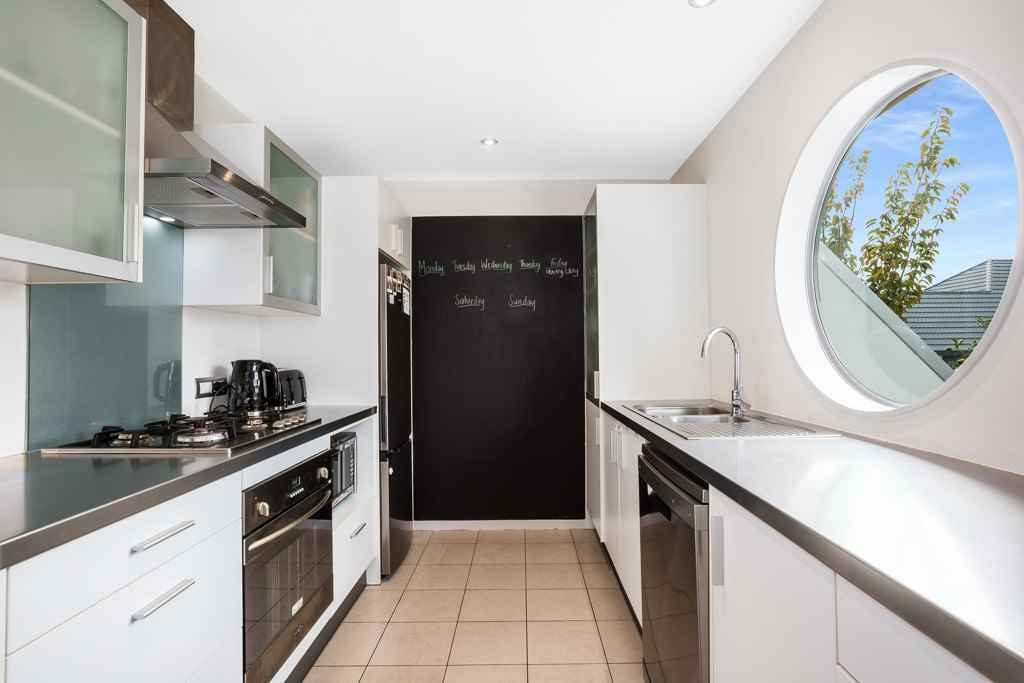 4B/10 Park Avenue, Epuni, Lower Hutt - Carousel 2