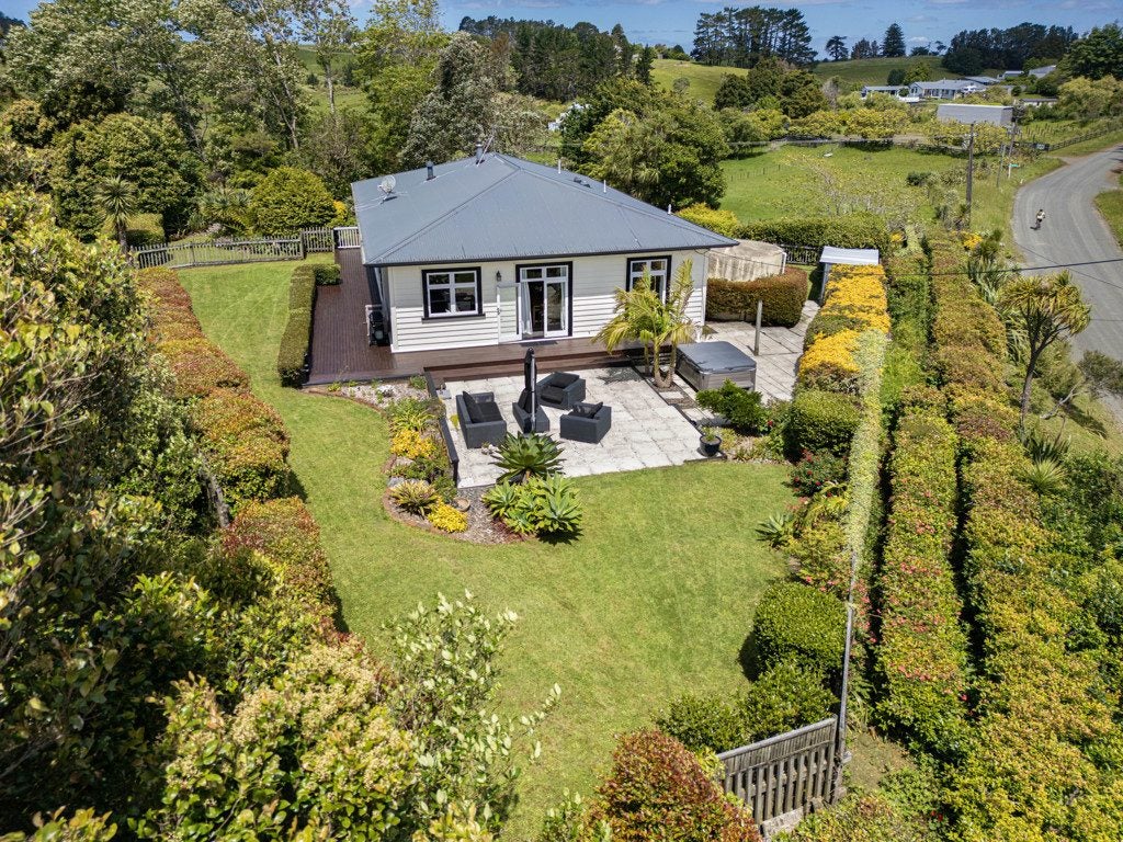 11 Burne Road, Albany - Carousel 1