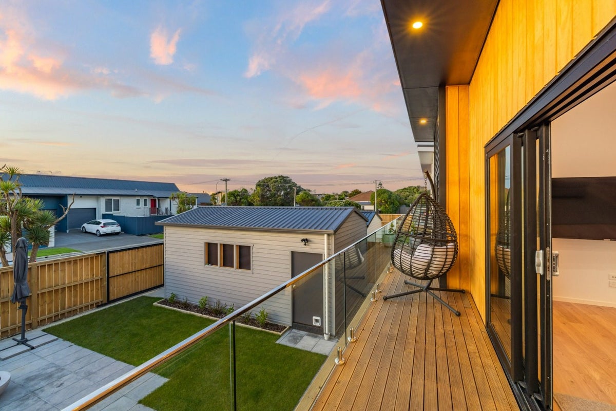 2/2 Mermaid Place, Southshore, Christchurch - Carousel 11