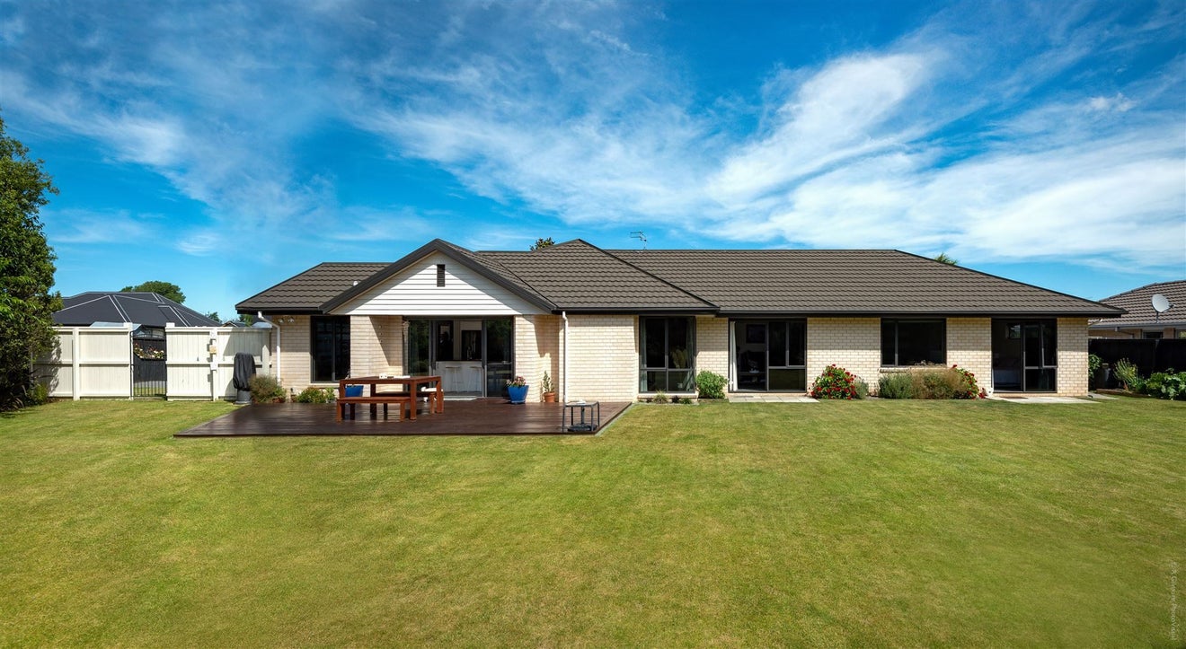 227 Southfield Drive, Lincoln, Lincoln - Carousel 2