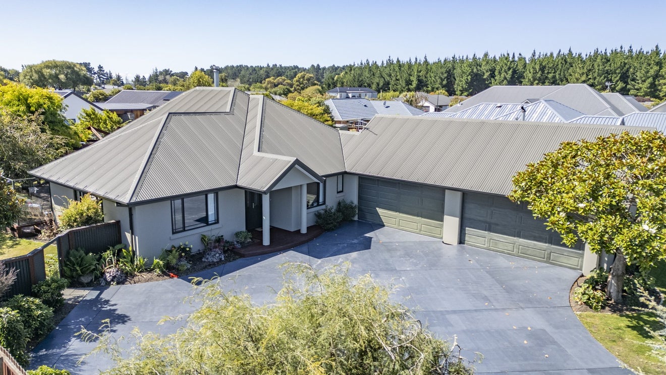 15 Styx River Place, Spencerville, Christchurch - Carousel 1
