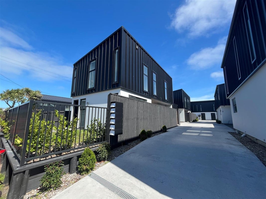 164A Marine Parade, New Brighton, Christchurch - Carousel 1