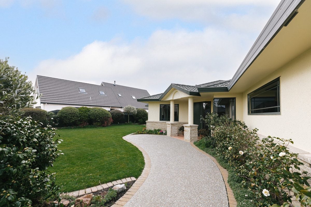 20 Washington Parade, Milson, Palmerston North - Carousel 35
