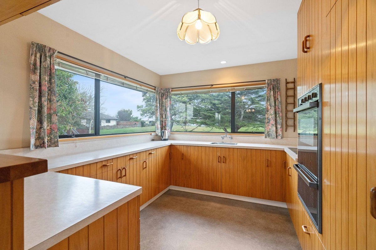11 Briarmont Street, Avondale, Christchurch - Carousel 2