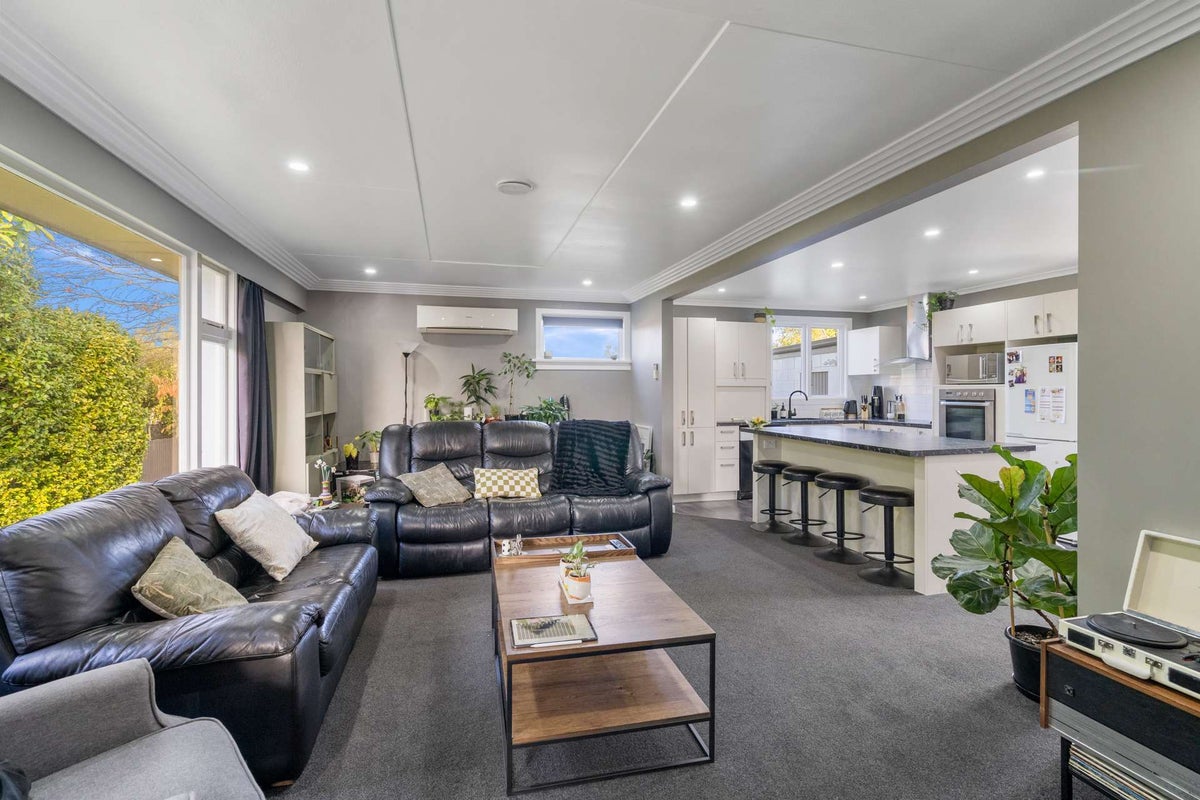 65 Prospect Terrace, Newfield, Invercargill - Carousel 1