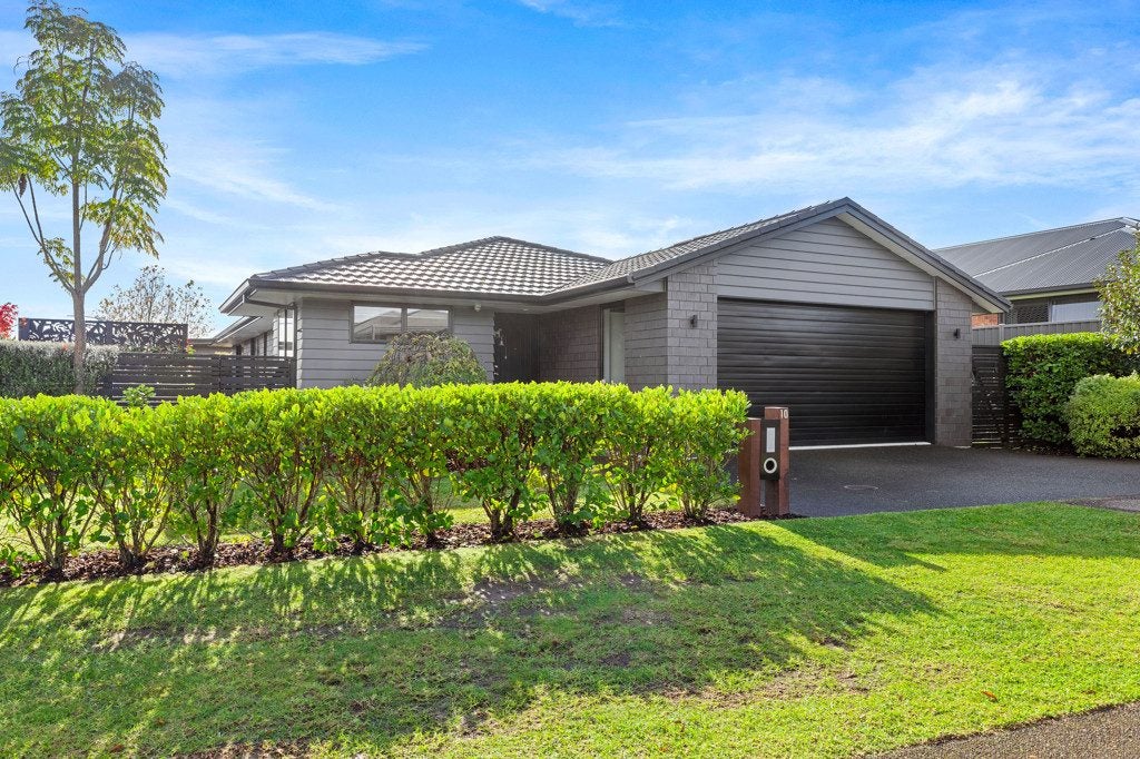 10 Turnbridge Street, Pyes Pa, Tauranga - Carousel 1