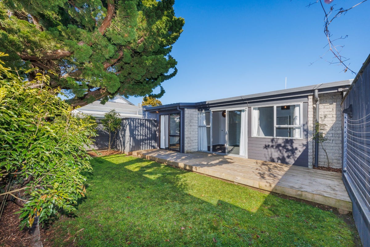 4/521 Featherston Street, Roslyn, Palmerston North - Carousel 1