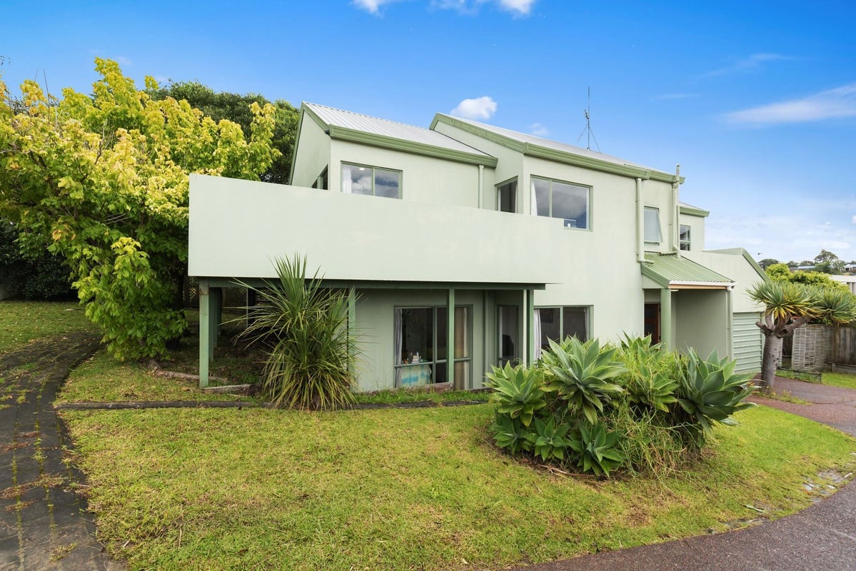 77 Caribbean Drive, Unsworth Heights, Auckland - Carousel 1